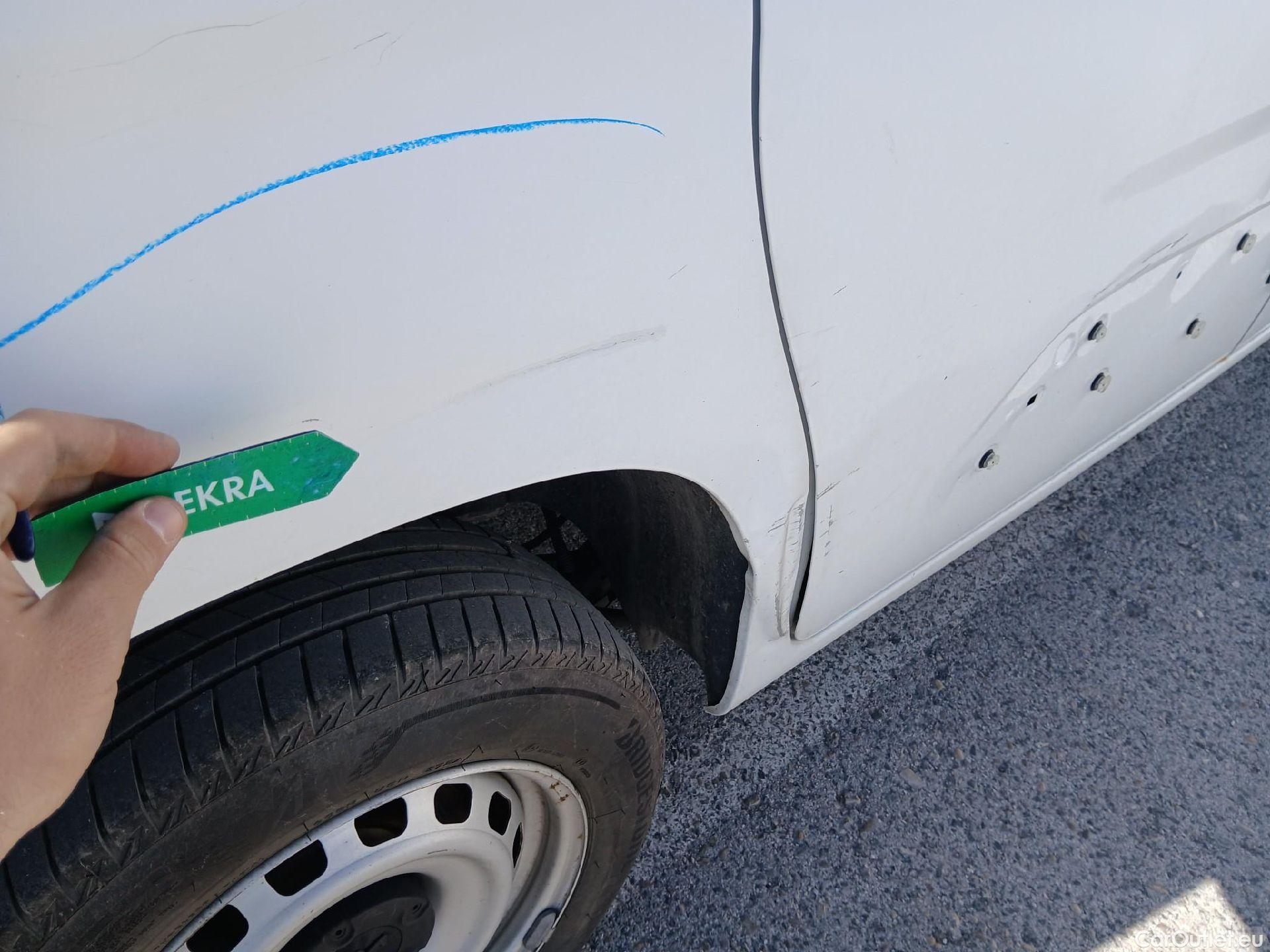  Peugeot  Partner PEUGEOT  / 2018 / 3P / furgón derivado de turismo Pro Standard 600kg BlueHDi 73kW (AC) #33