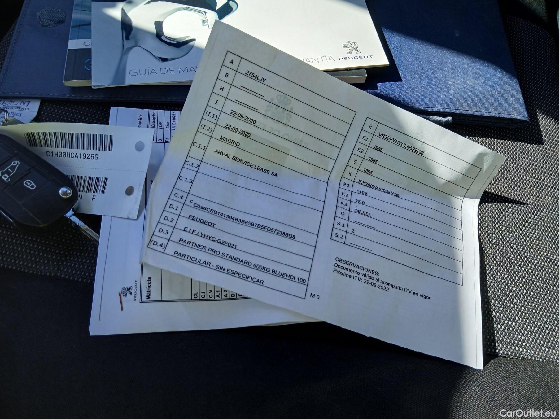  Peugeot  Partner PEUGEOT  / 2018 / 3P / furgón derivado de turismo Pro Standard 600kg BlueHDi 73kW (AC) #1