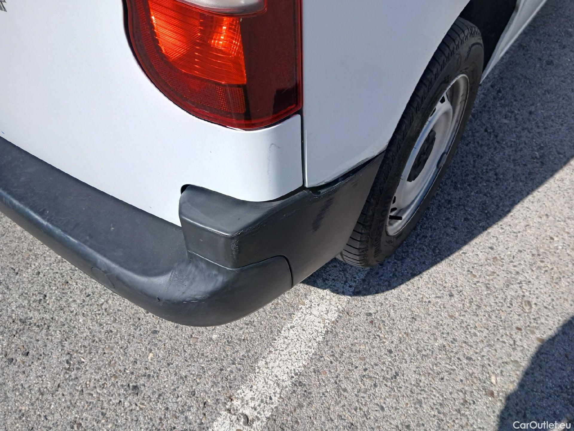  Peugeot  Partner PEUGEOT  / 2018 / 3P / furgón derivado de turismo Pro Standard 600kg BlueHDi 73kW (AC) #31