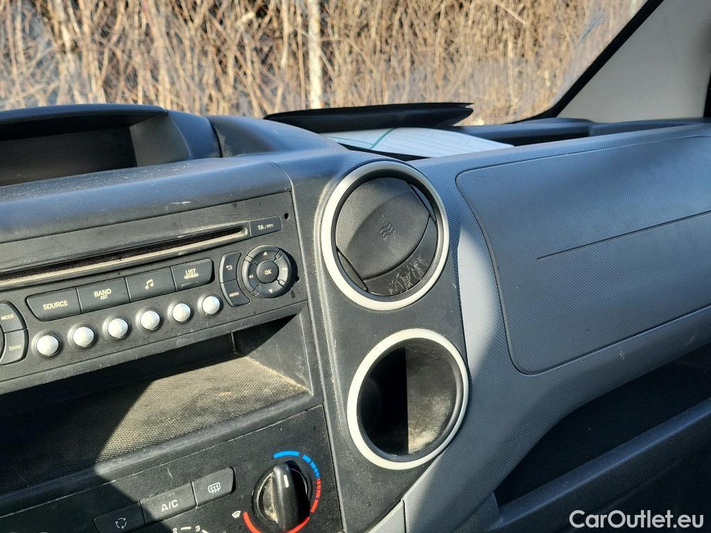  Peugeot  Partner PEUGEOT  / 2015 / 4P / combi TEPEE Access 1.6 BlueHDi 55KW (75CV) #53