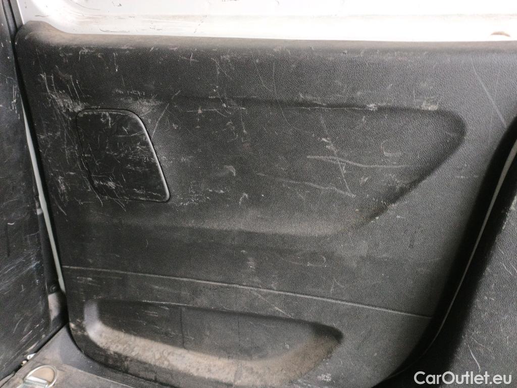  Peugeot  Partner PEUGEOT  / 2018 / 4P / furgón derivado de turismo Premium Standard 600kg BlueHDi 73kW (AC) #31