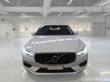  Volvo  XC60 VOLVO  / 2017 / 5P / SUV B4 D AWD GEARTR. MOMENTUM PRO MY21 #6