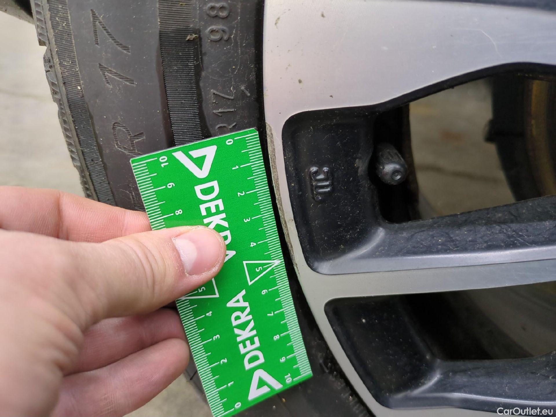  Fiat  500 FIAT X / 2018 / 5P / SUV 1.0 FFly T T3 120ch Cross #28