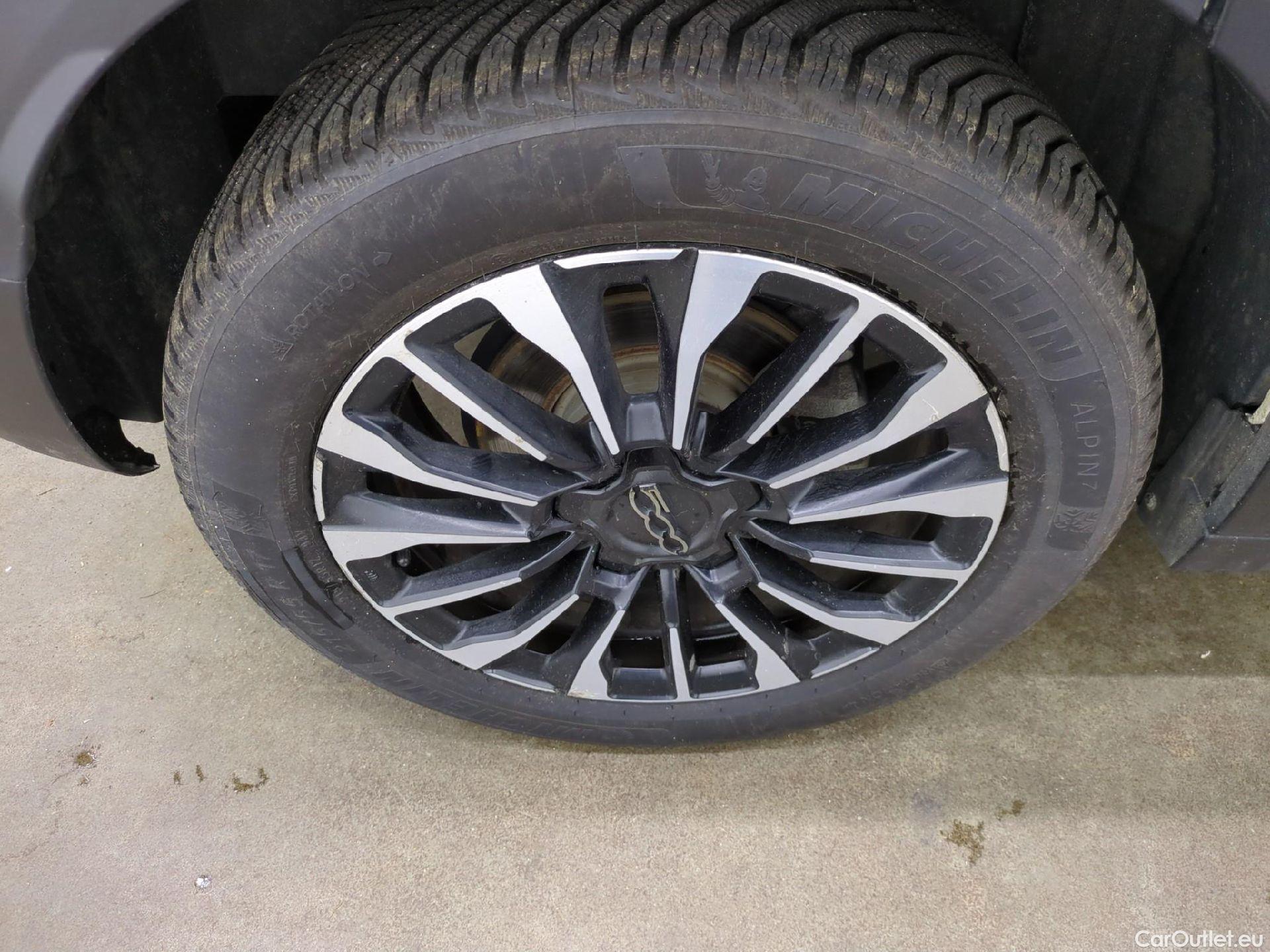  Fiat  500 FIAT X / 2018 / 5P / SUV 1.0 FFly T T3 120ch Cross #26