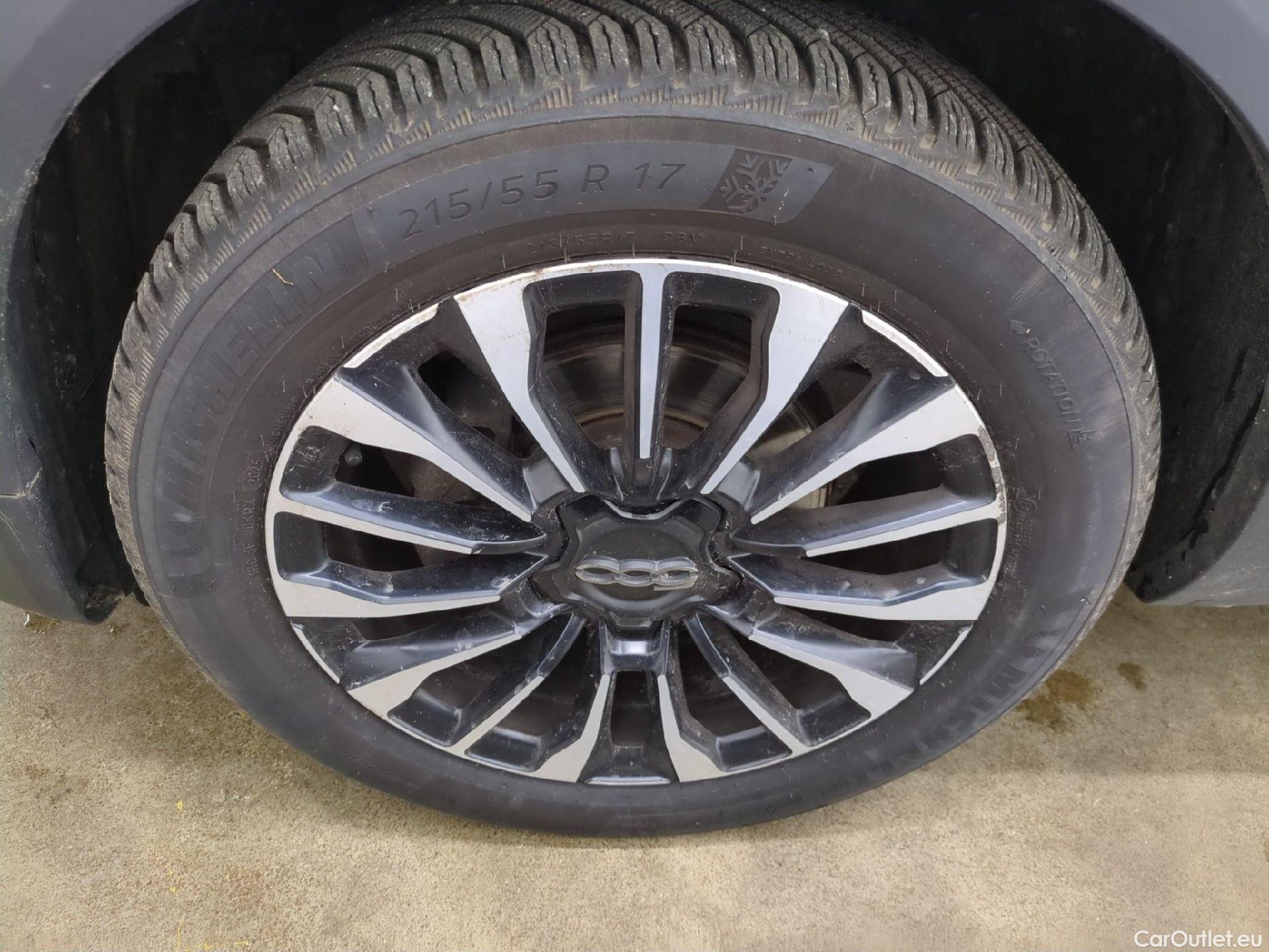  Fiat  500 FIAT X / 2018 / 5P / SUV 1.0 FFly T T3 120ch Cross #17