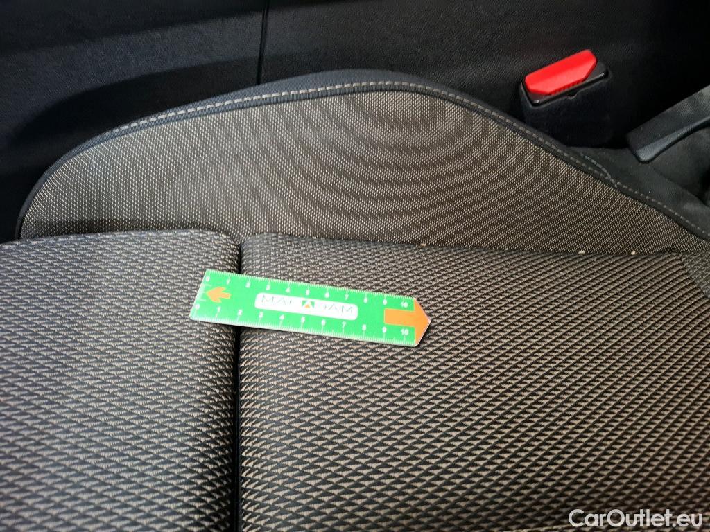  DS  DS7 DS DS 7 Crossback / 2017 / 5P / SUV E-TENSE 225 Business #40