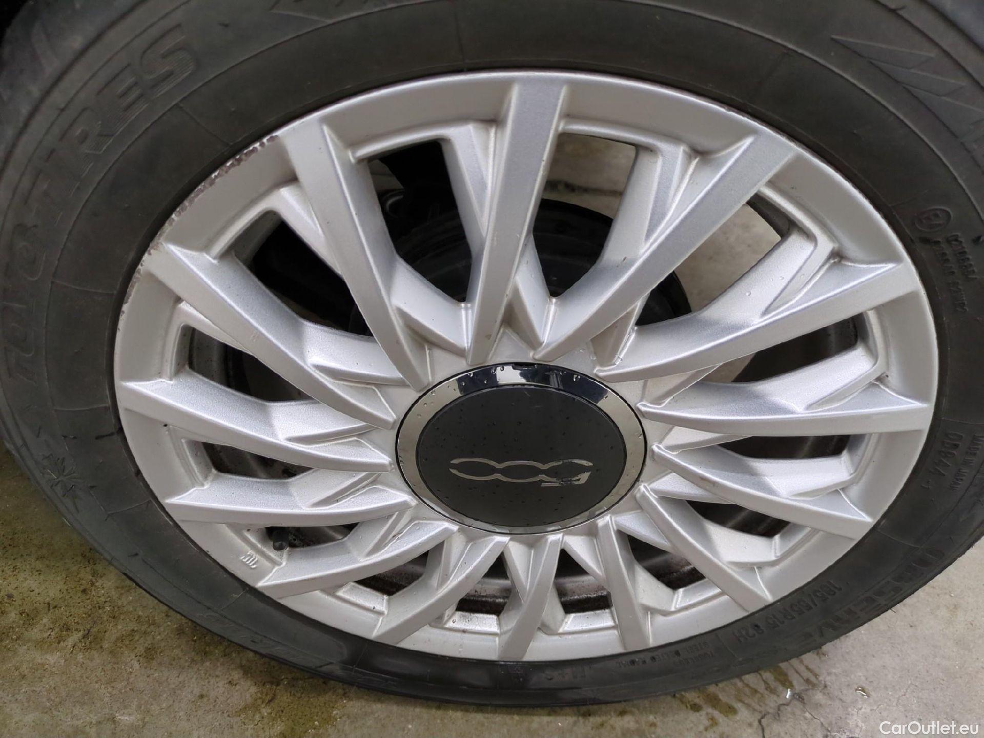  Fiat  500 FIAT  / 2015 / 3P / Berline 1.0 70ch BSG Dolcevita #13