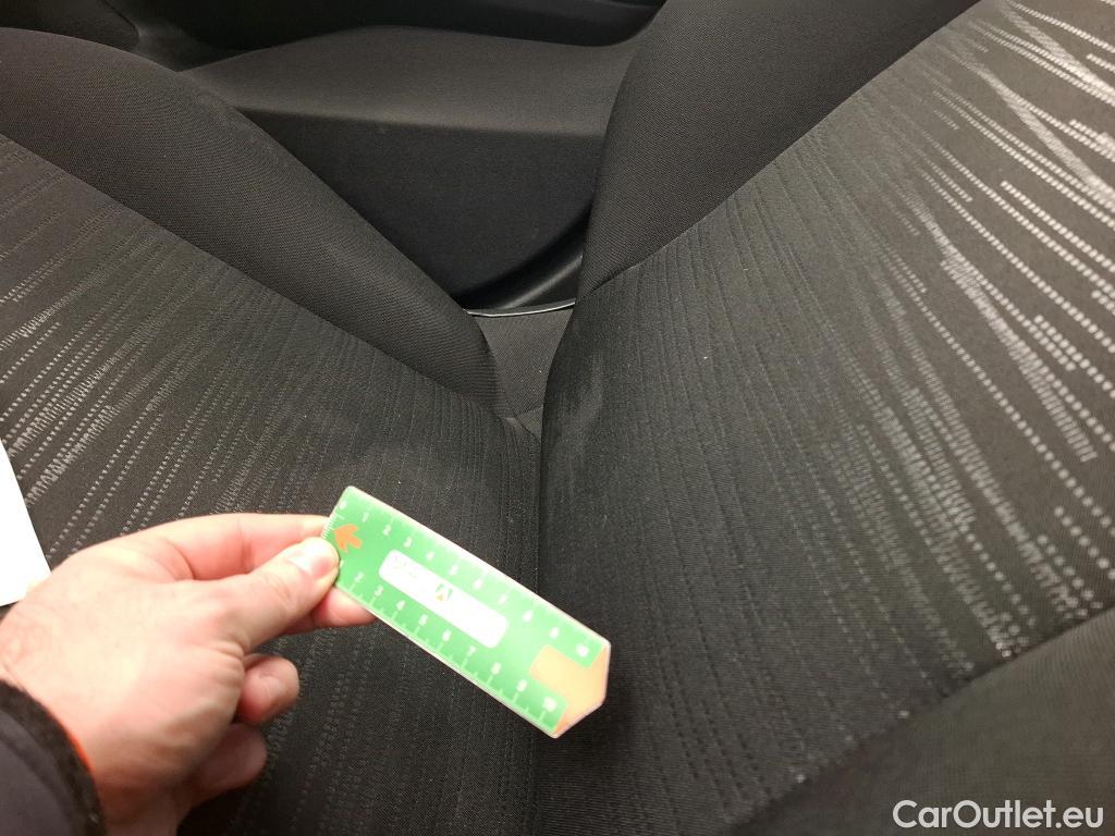  Peugeot  208  Affaire Premium 1.6 HDi 100CV BVM5 E6 #13