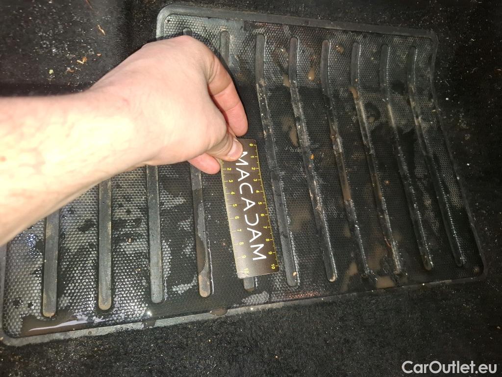  Peugeot  208  Allure Business 1.5 HDi 100CV BVM6 E6d #2