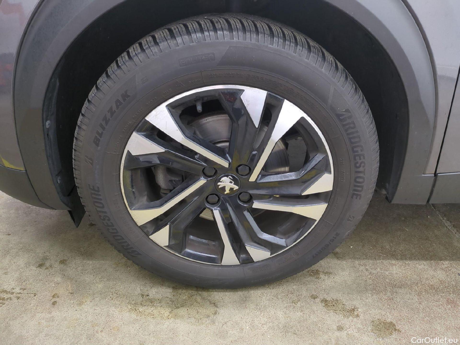  Peugeot  2008  Allure Business 1.5 HDi 130CV BVA8 E6d #1