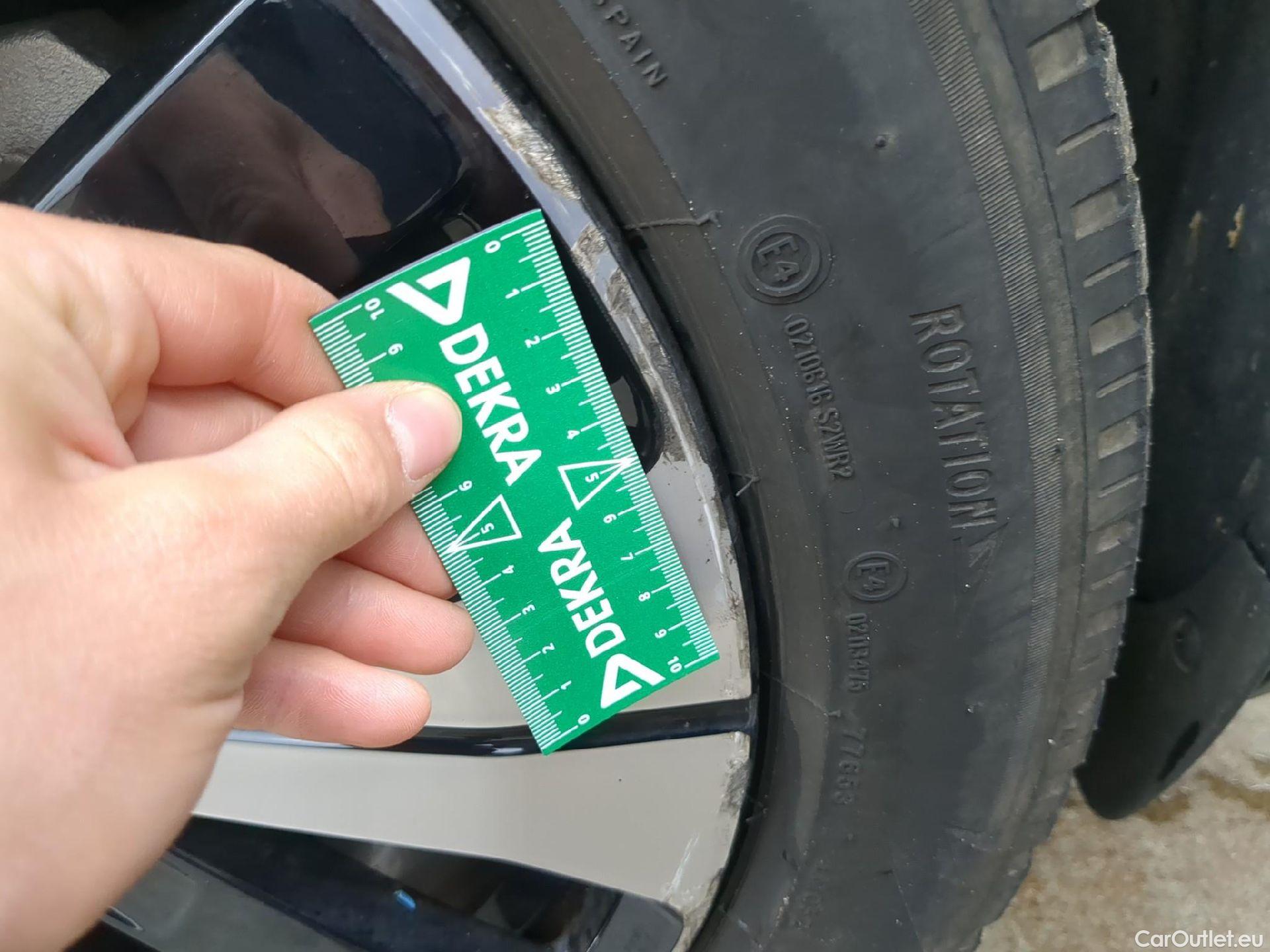  Volvo  XC 40 XC40 Start Recharge Pure Electric 2WD 70kWh BVA #15