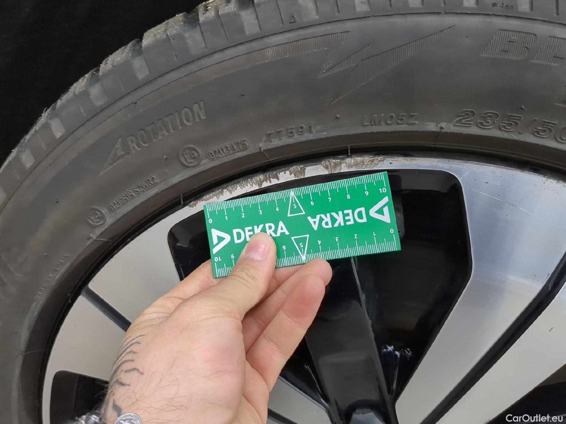  Volvo  XC 40 XC40 Start Recharge Pure Electric 2WD 70kWh BVA #17