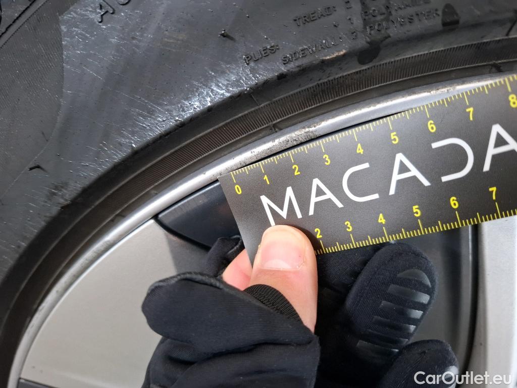  Tesla  Model Y TESLA  / 2020 / 5P / SUV Long Range Dual Motor AWD #8