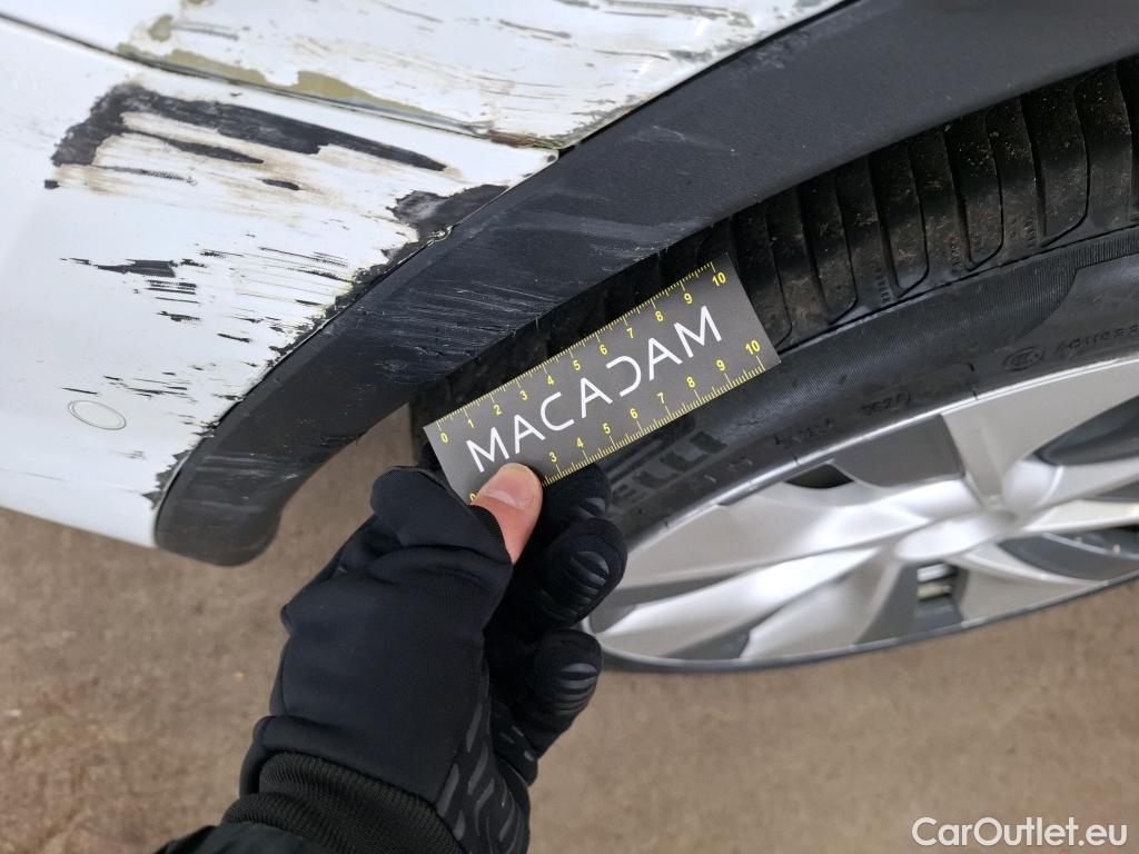  Tesla  Model Y TESLA  / 2020 / 5P / SUV Long Range Dual Motor AWD #40