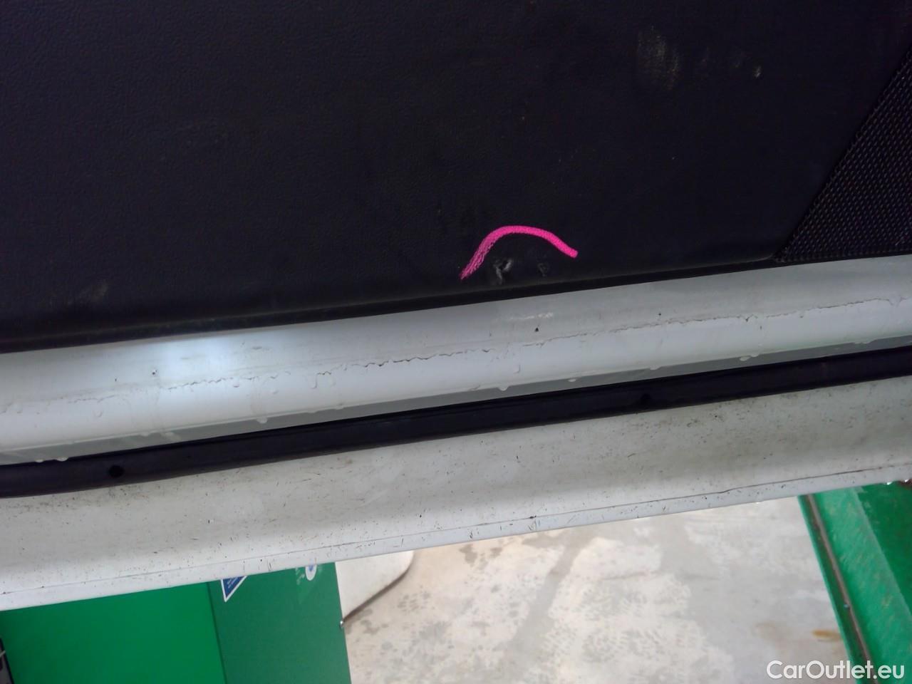  Tesla  Model Y  Long-Range AWD #16