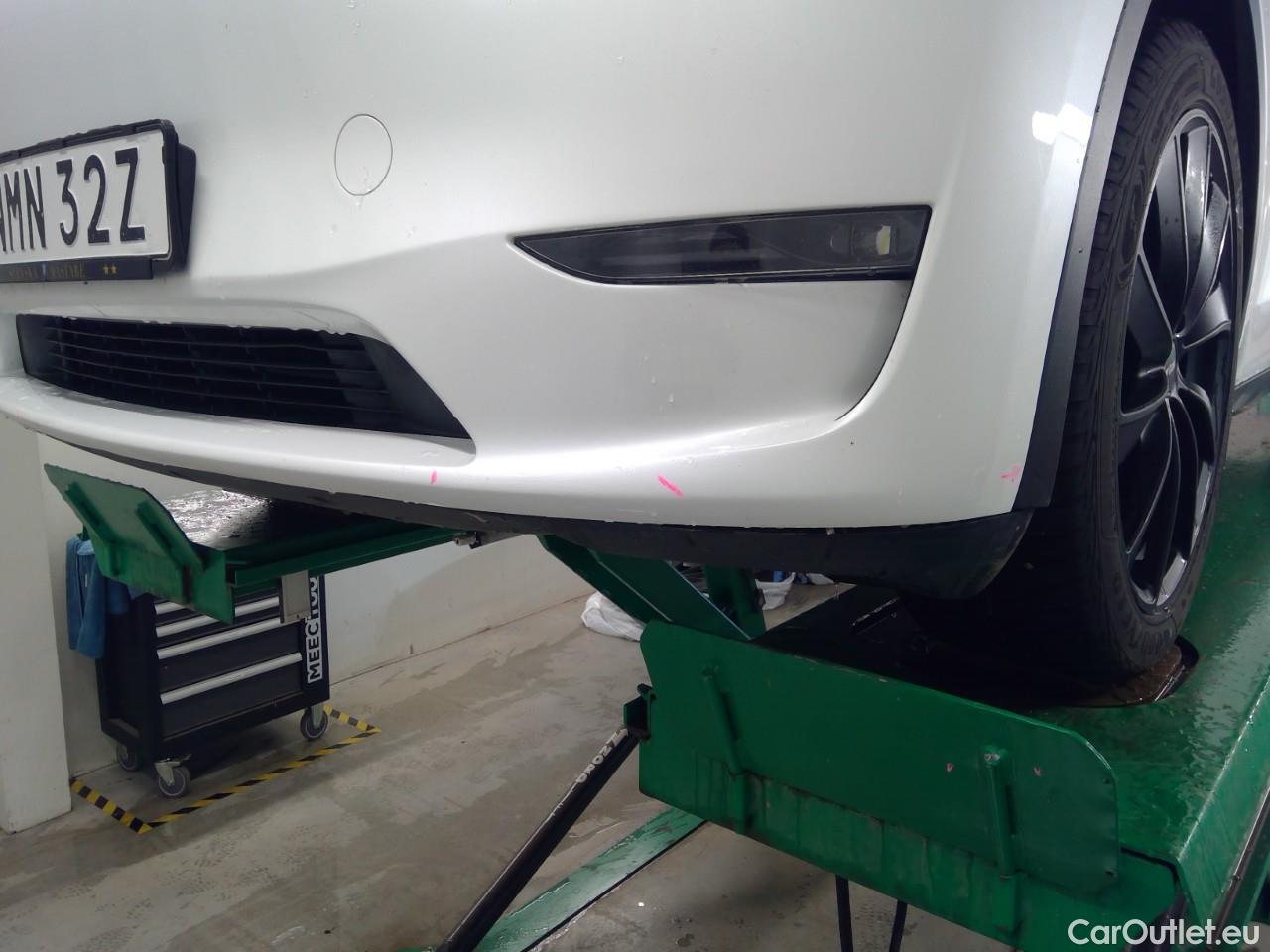  Tesla  Model Y  Long-Range AWD #12