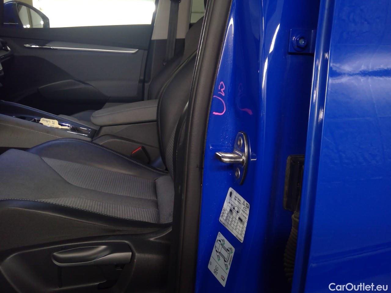  Skoda  ENYAQ  iV80 5d #8