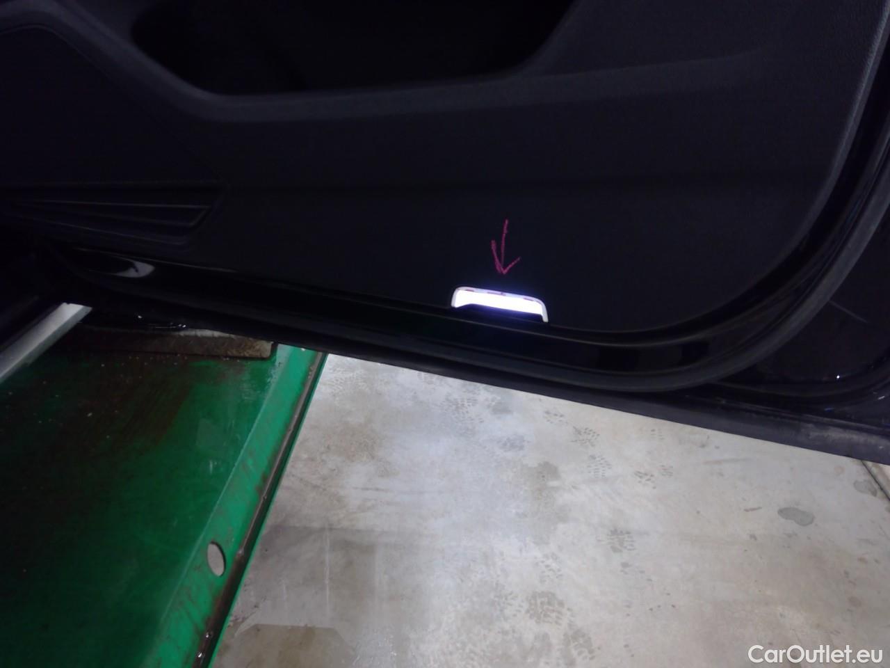  Volkswagen  Passat Pass. All TDI200 Ex Ed 4M Aut #19