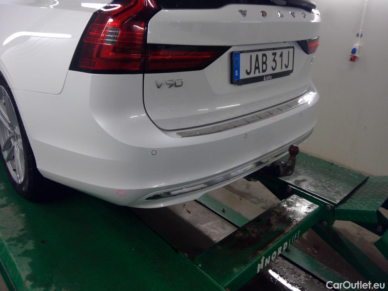  Volvo  V90  T6 350 Core Ed. AWD Aut #13