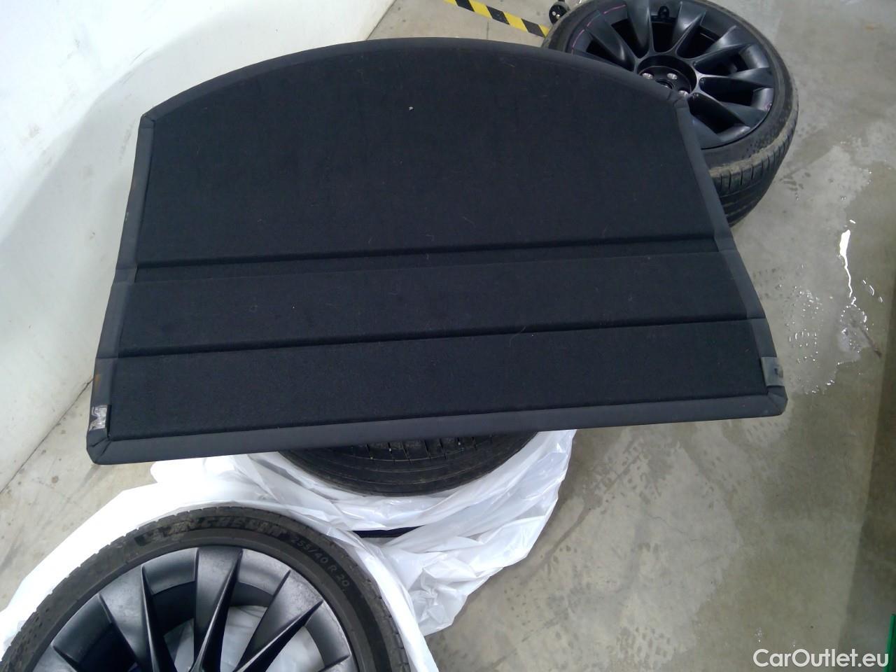  Tesla  Model Y  Long-Range AWD #10