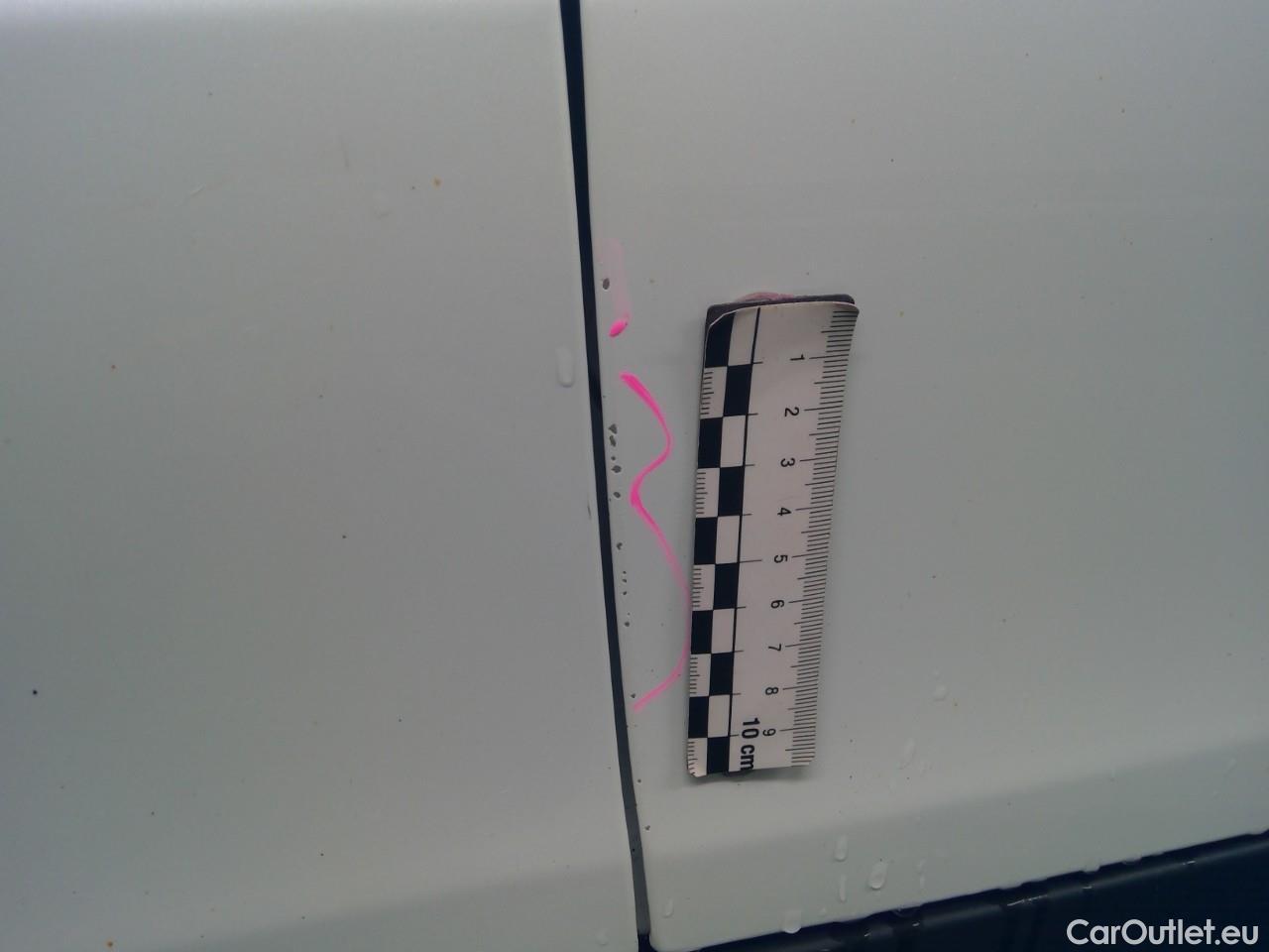  Tesla  Model Y  Long-Range AWD #18