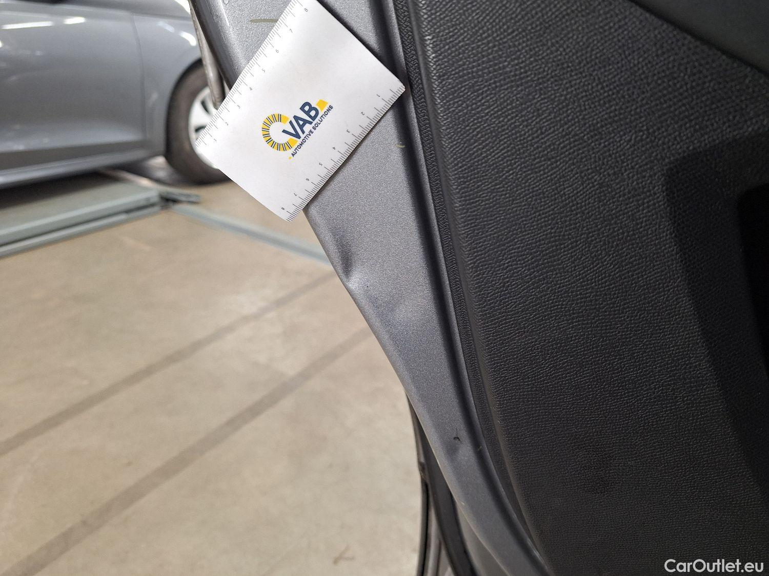  Peugeot  5008 Peugeot,  '16, Peugeot  1.5 BlueHDi 96kW S&S EAT8 GT Line 5d 7pl #54