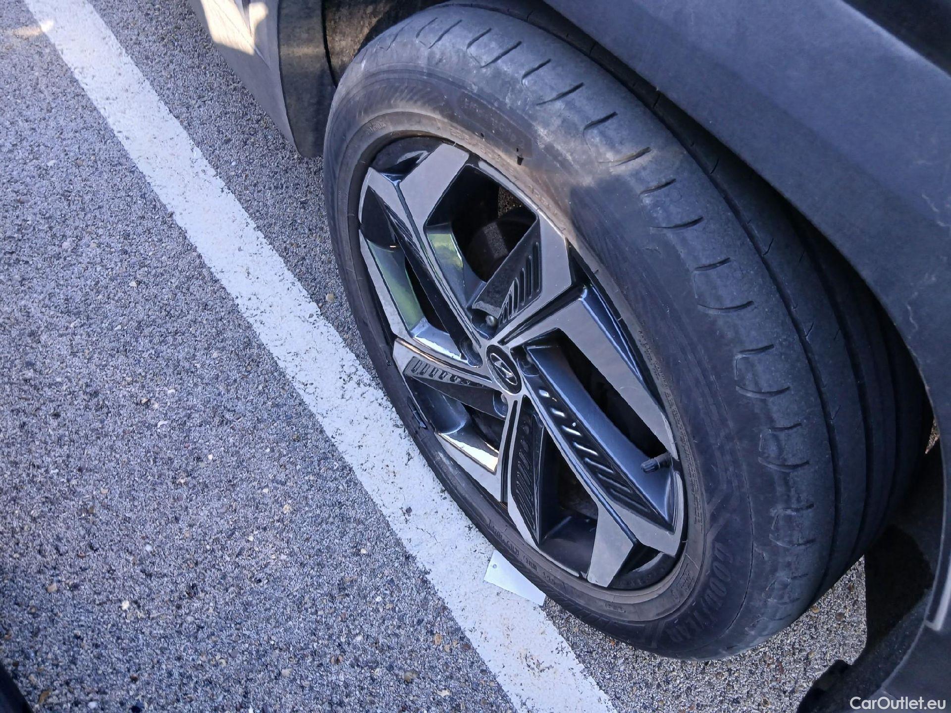  Hyundai  Tucson HYUNDAI  / 2020 / 5P / todoterreno 1.6 TGDI PHEV 195kW Tecno Sky Auto 4x4 #5