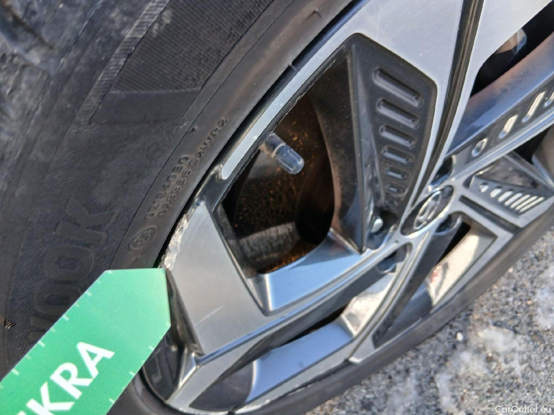  Hyundai  Tucson HYUNDAI  / 2020 / 5P / todoterreno 1.6 TGDI PHEV 195kW Tecno Sky Auto 4x4 #9