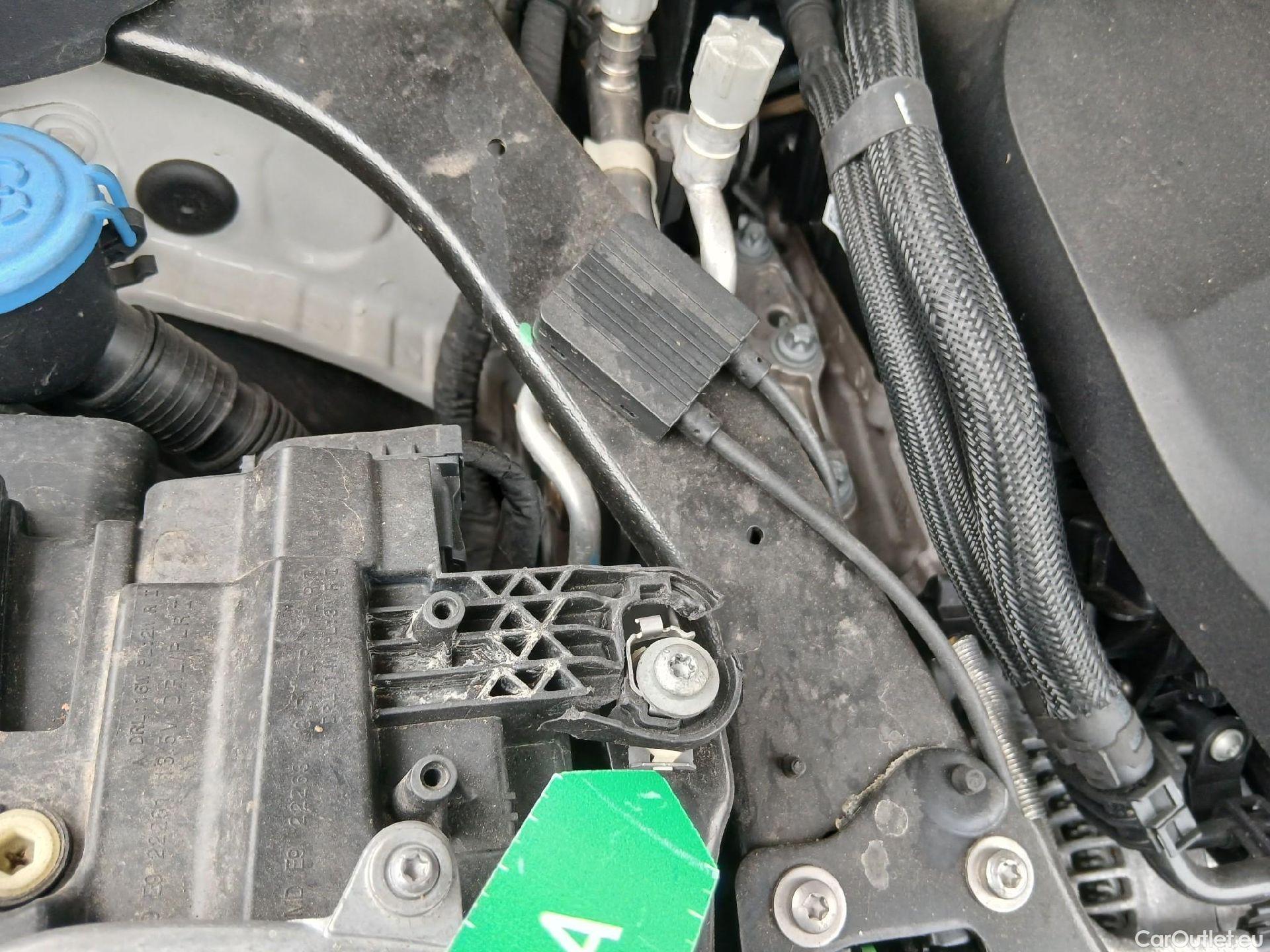  Bmw  X1 BMW  / 2019 / 5P / todoterreno sDrive18dA Corporate (AC4) #9