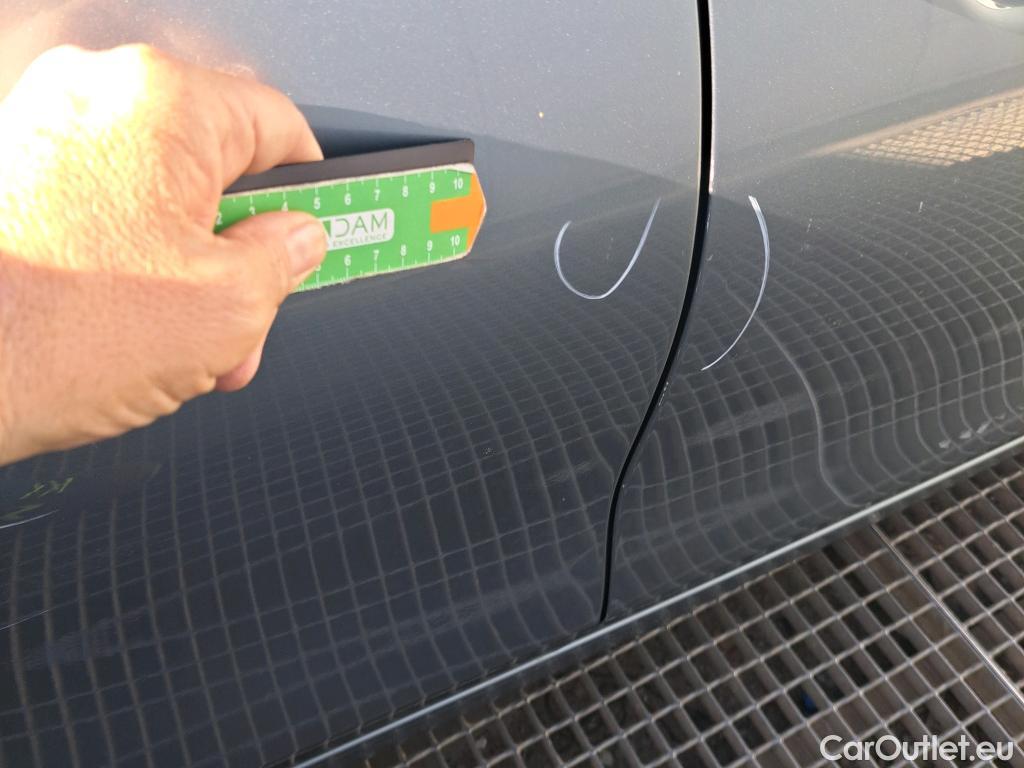  KIA  Cee'd KIA Ceed / 2021 / 5P / berlina con portón 1.0 T-GDi 88kW (120CV) Drive #18