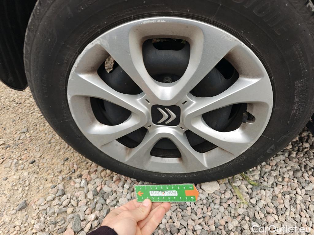  Citroen  C3 CITROEN  / 2020 / 5P / berlina con portón BlueHDi 75KW (100CV) S&S Live Pack #23