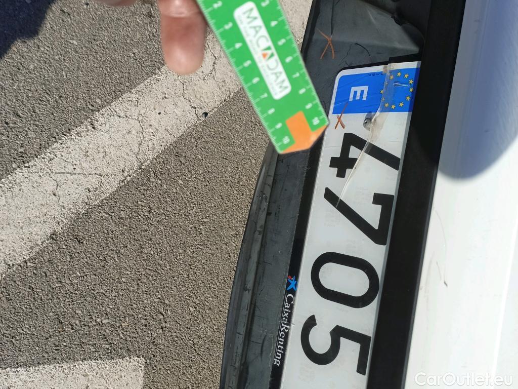  Citroen  DS3 DS DS 3 Crossback / 2018 / 5P / todoterreno PureTech 73 kW Manual PERFORMANCE LINE (AC) #31