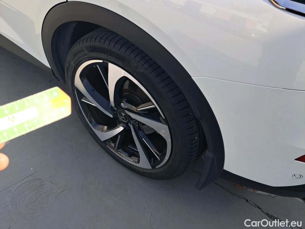  DS  DS7 DS DS 7 Crossback E-Tense / 2017 / 5P / todoterreno 1.6 E-Tense 300 Rivoli Auto 4WD #5