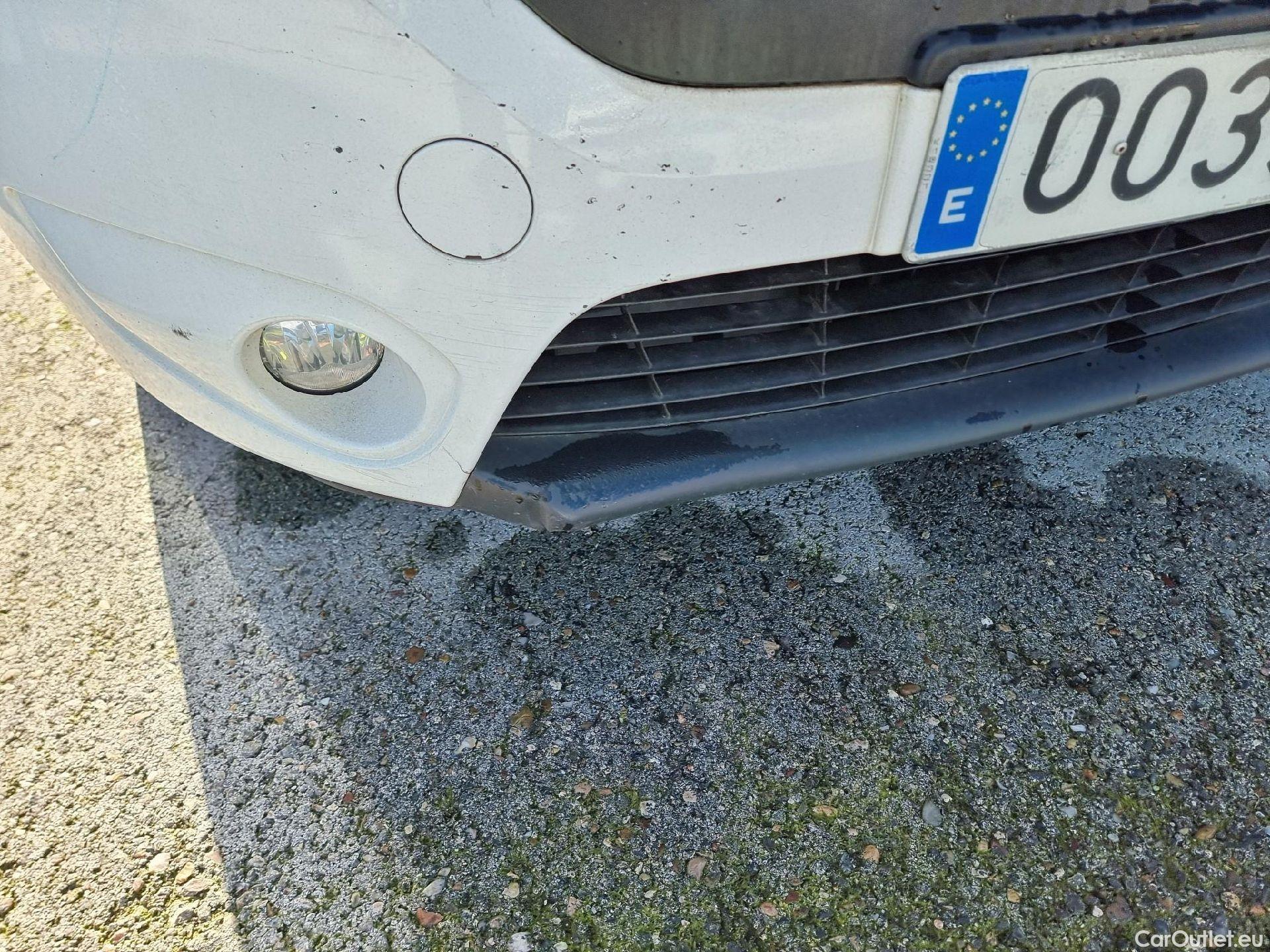  Dacia  Lodgy DACIA  / 2012 / 5P / monovolumen compacto Comfort Blue dCi 70kW (95CV) 7Pl - 18 #25