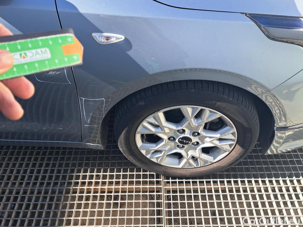  KIA  Cee'd KIA Ceed / 2021 / 5P / berlina con portón 1.0 T-GDi 88kW (120CV) Drive #19