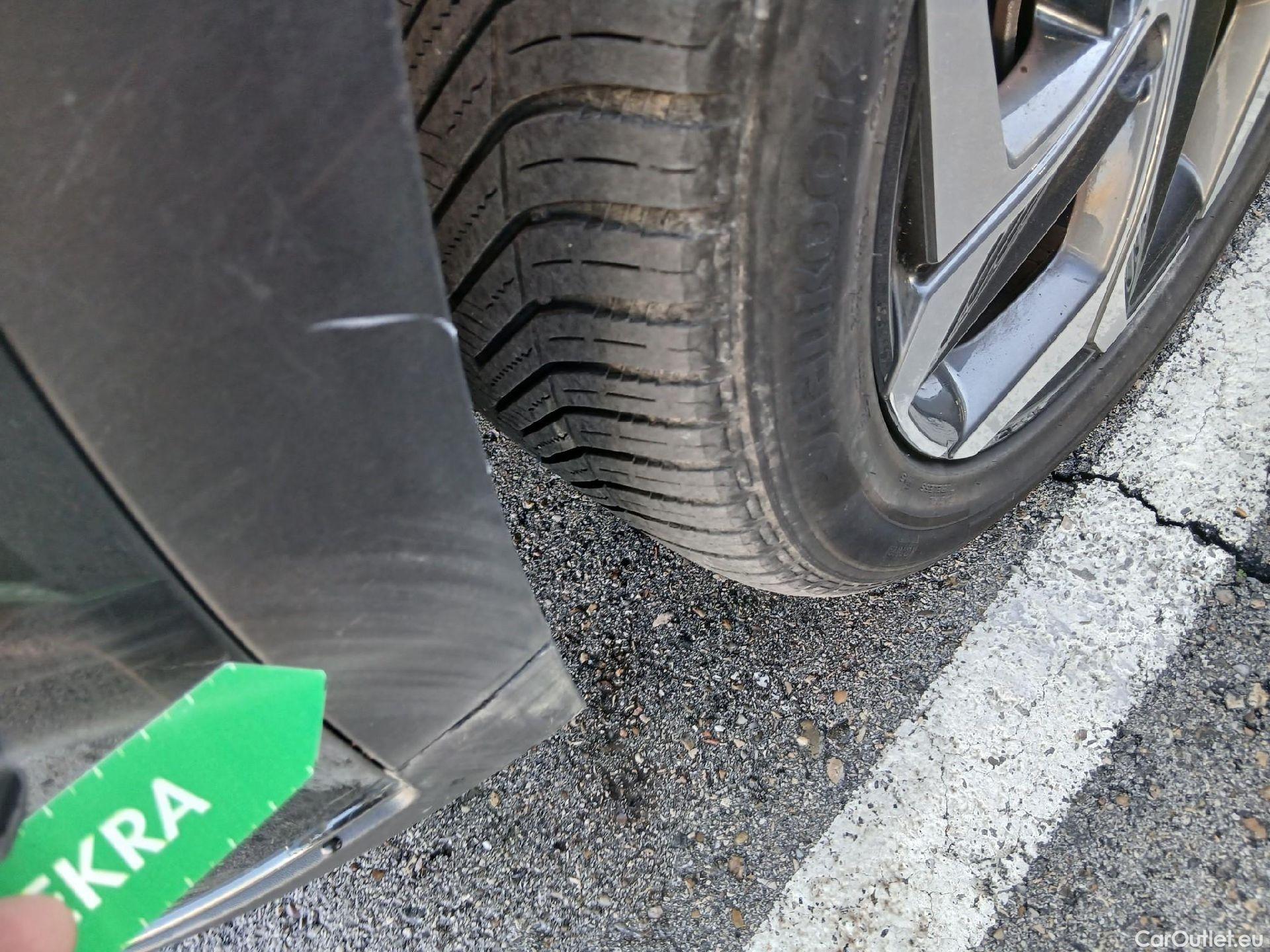  Hyundai  Tucson HYUNDAI  / 2020 / 5P / todoterreno 1.6 TGDI PHEV 195kW Tecno Sky Auto 4x4 #20