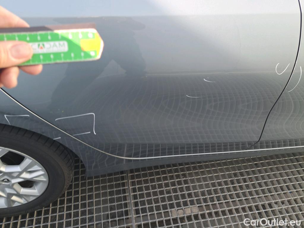  KIA  Cee'd KIA Ceed / 2021 / 5P / berlina con portón 1.0 T-GDi 88kW (120CV) Drive #16