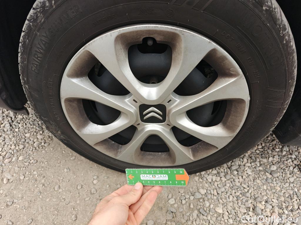  Citroen  C3 CITROEN  / 2020 / 5P / berlina con portón BlueHDi 75KW (100CV) S&S Live Pack #28