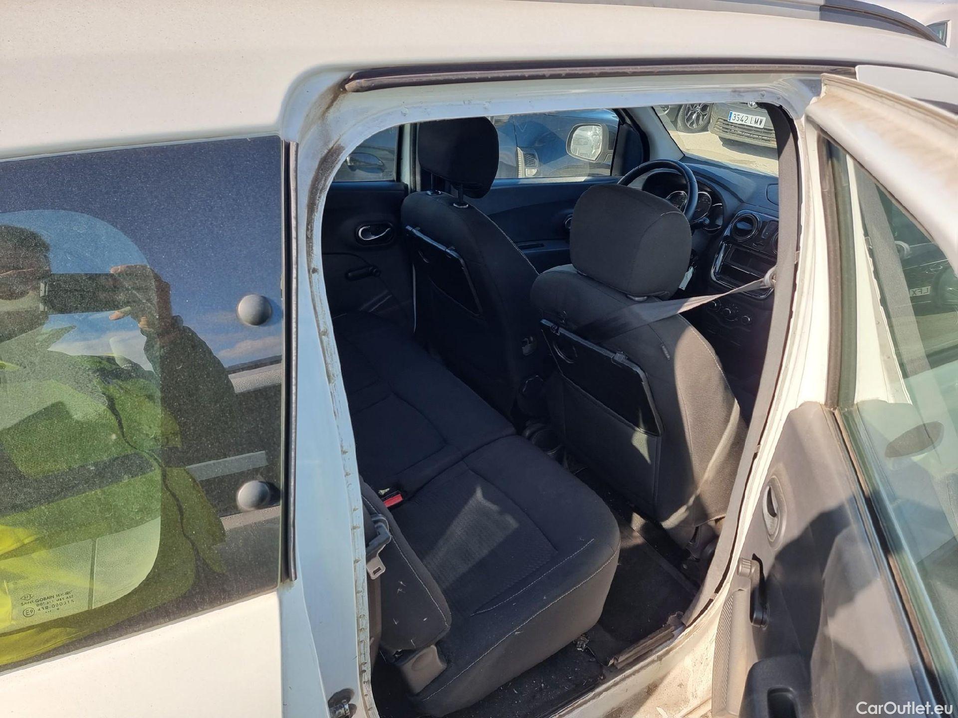  Dacia  Lodgy DACIA  / 2012 / 5P / monovolumen compacto Comfort Blue dCi 70kW (95CV) 7Pl - 18 #17