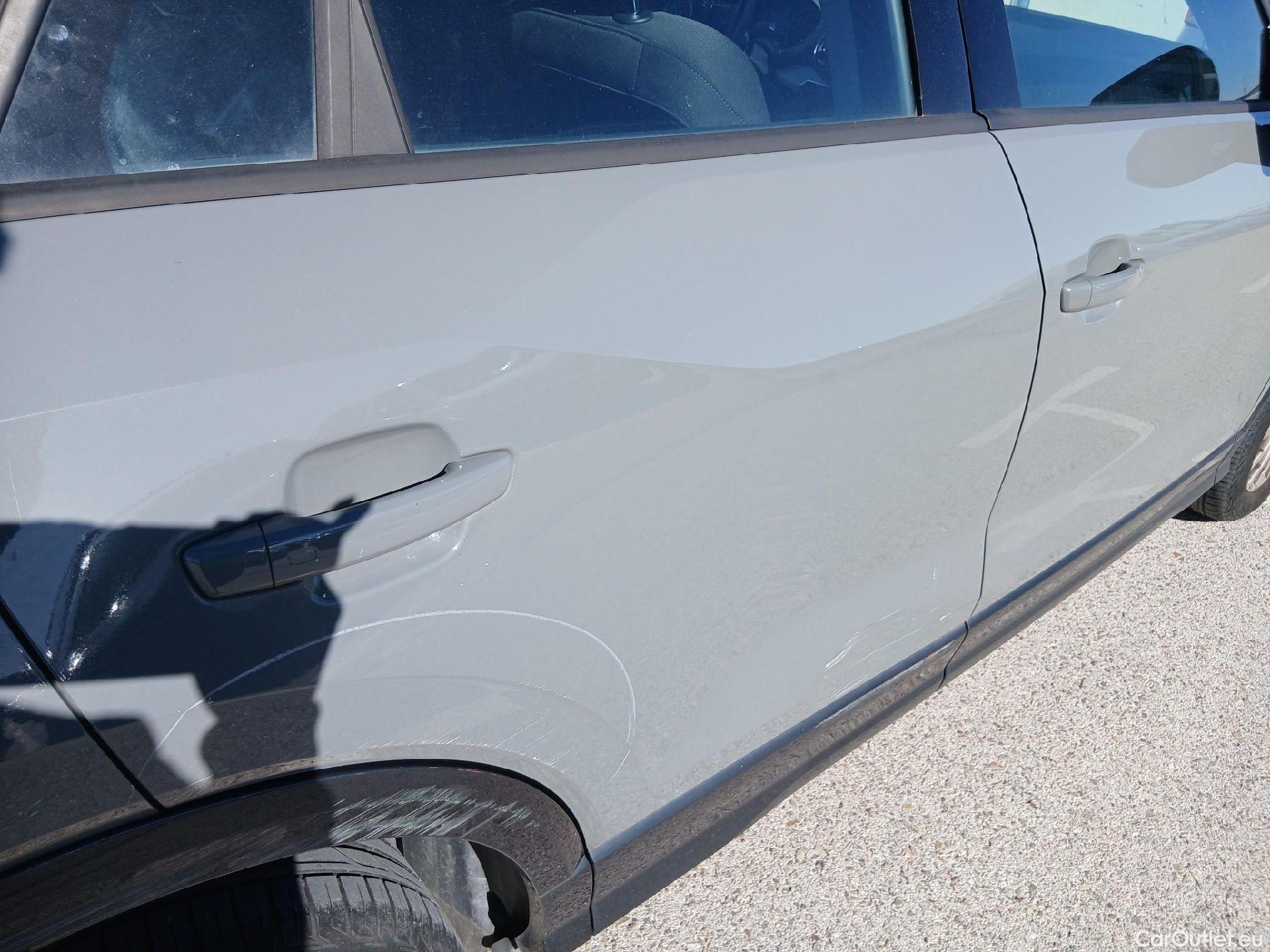  Audi  Q2 AUDI  / 2016 / 5P / todoterreno Design 30 TFSI 85kW (116CV) #33