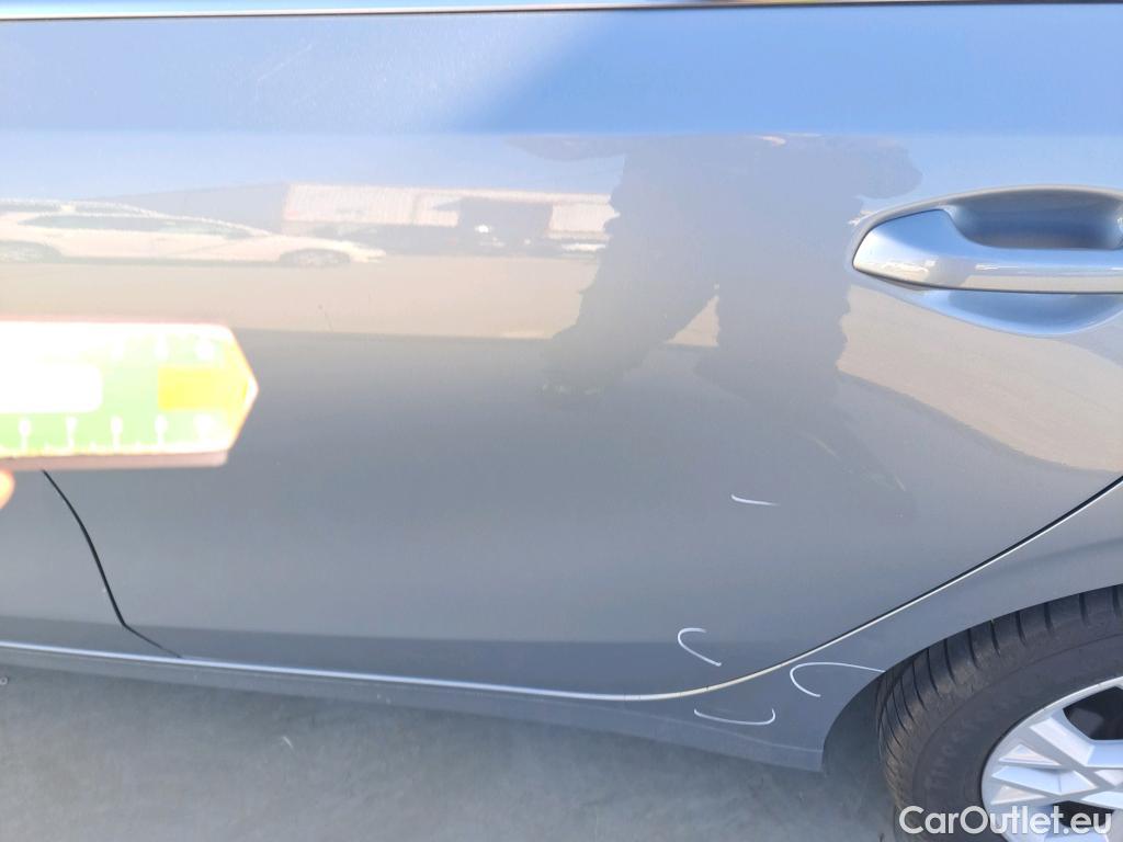  KIA  Cee'd KIA Ceed / 2021 / 5P / berlina con portón 1.0 T-GDi 88kW (120CV) Drive #29