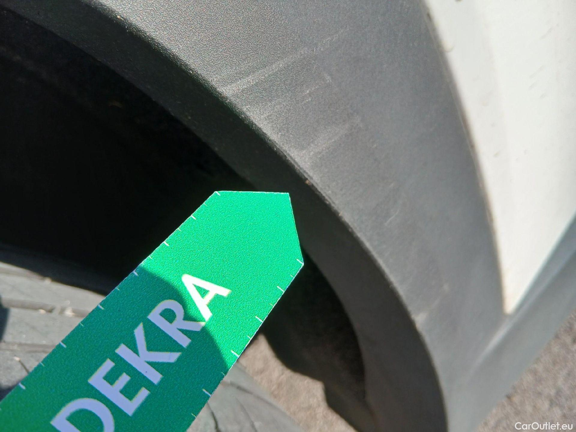  Hyundai  Tucson HYUNDAI  / 2020 / 5P / todoterreno 1.6 TGDI 169kW HEV Tecno Auto 2C #29