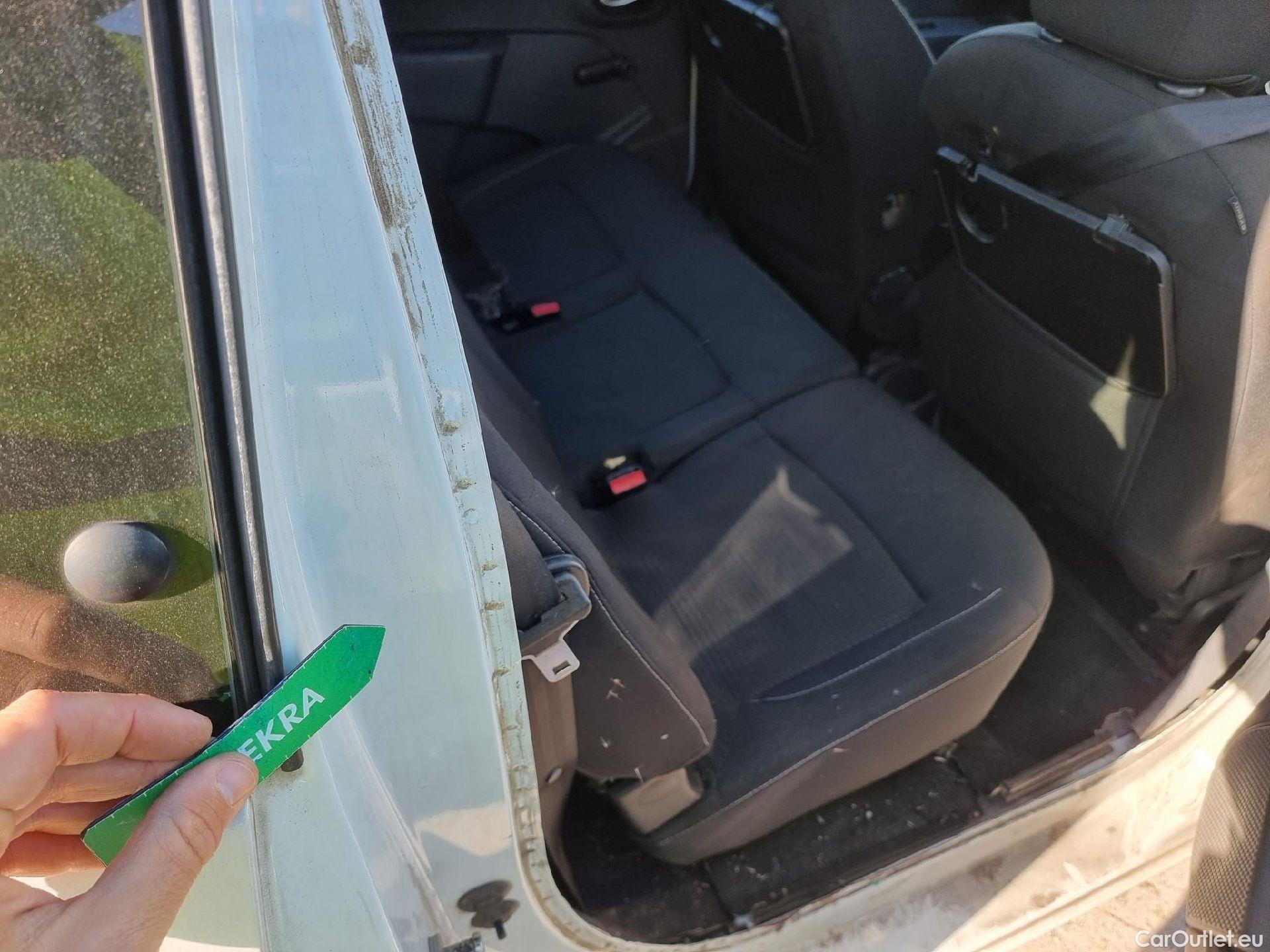  Dacia  Lodgy DACIA  / 2012 / 5P / monovolumen compacto Comfort Blue dCi 70kW (95CV) 7Pl - 18 #18