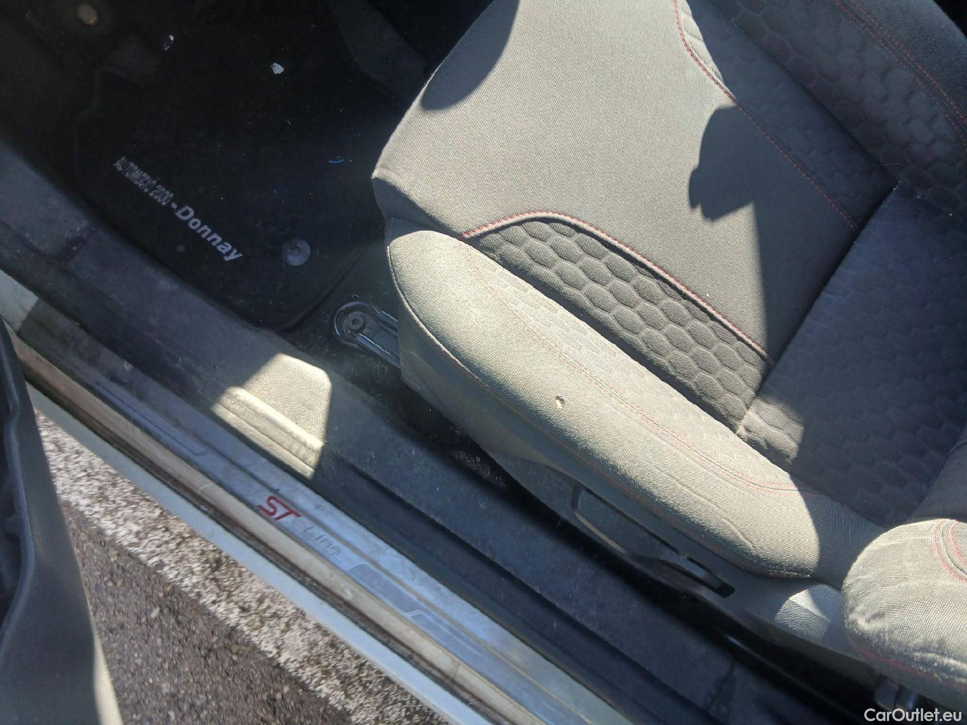  Ford  Fiesta FORD  3p 6G berlina con portón 1.5 TDCi 70kW (95CV) ST-Line 3p #45