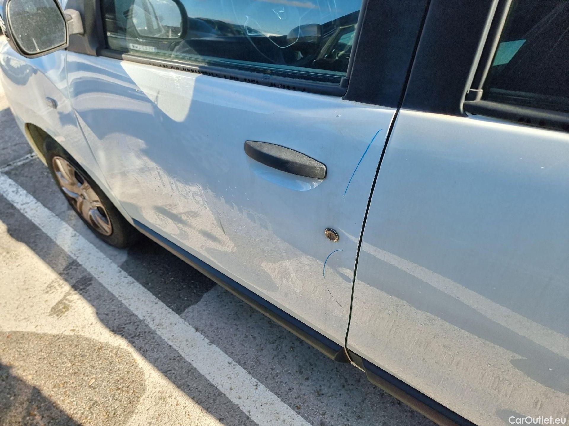  Dacia  Lodgy DACIA  / 2012 / 5P / monovolumen compacto Comfort Blue dCi 70kW (95CV) 7Pl - 18 #34