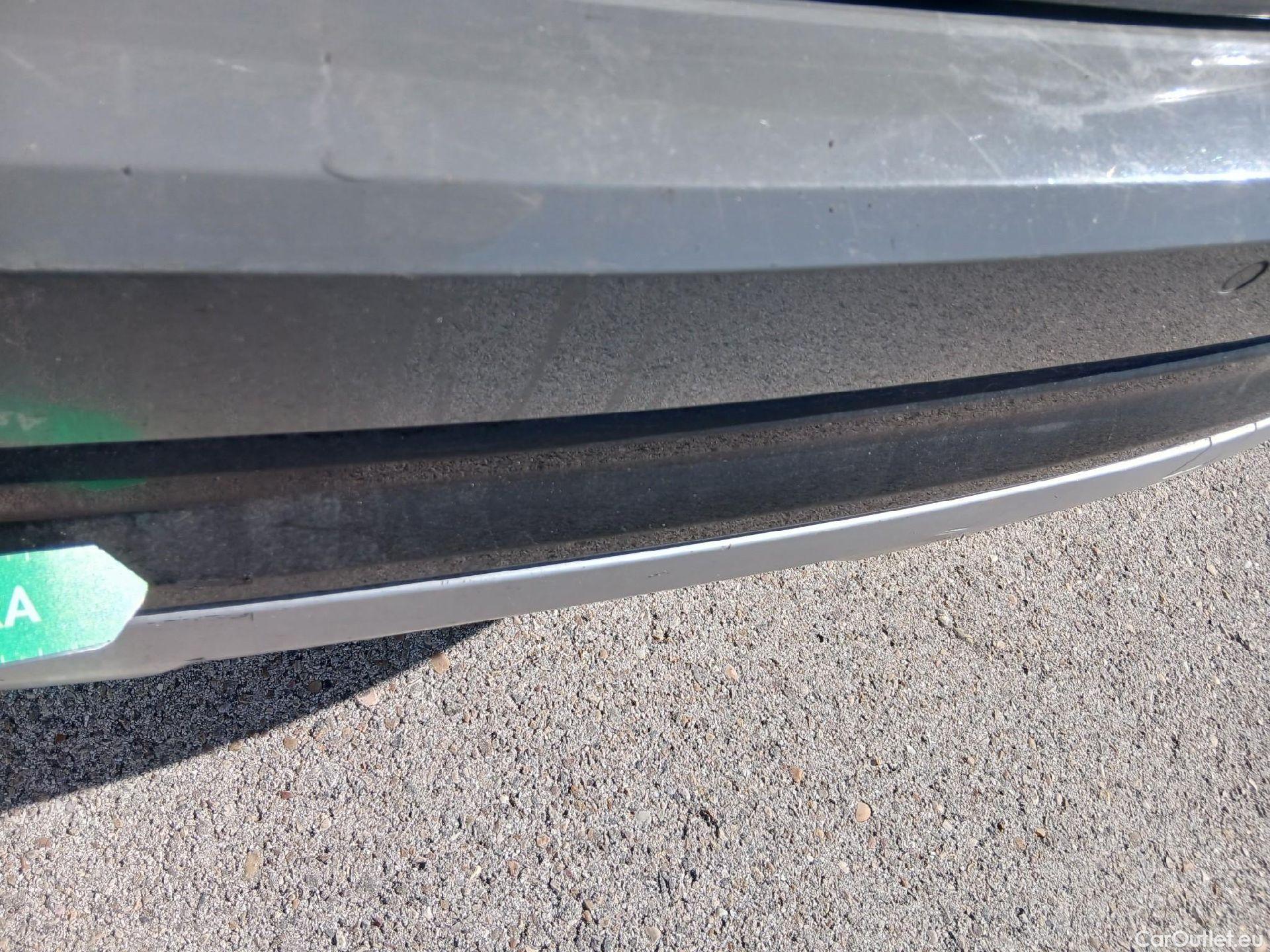  Audi  Q2 AUDI  / 2016 / 5P / todoterreno Design 30 TFSI 85kW (116CV) #29