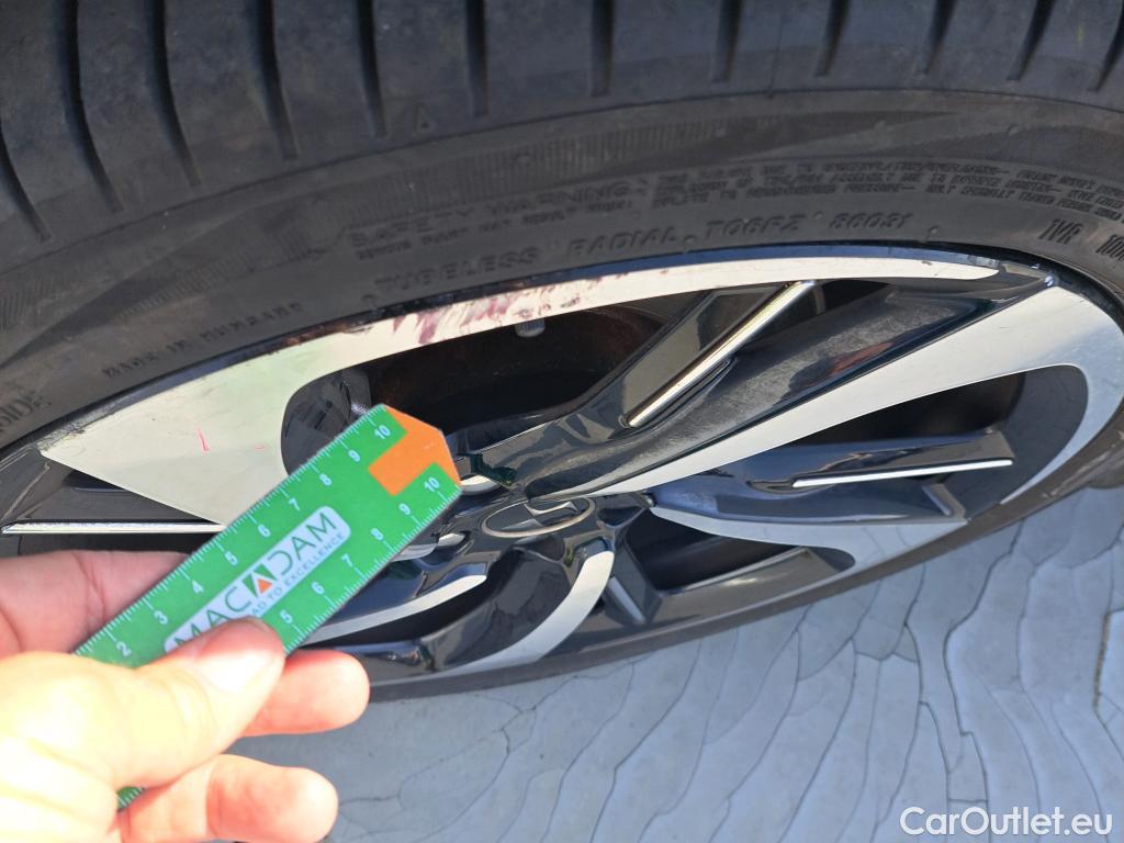  DS  DS7 DS DS 7 Crossback E-Tense / 2017 / 5P / todoterreno 1.6 E-Tense 300 Rivoli Auto 4WD #12