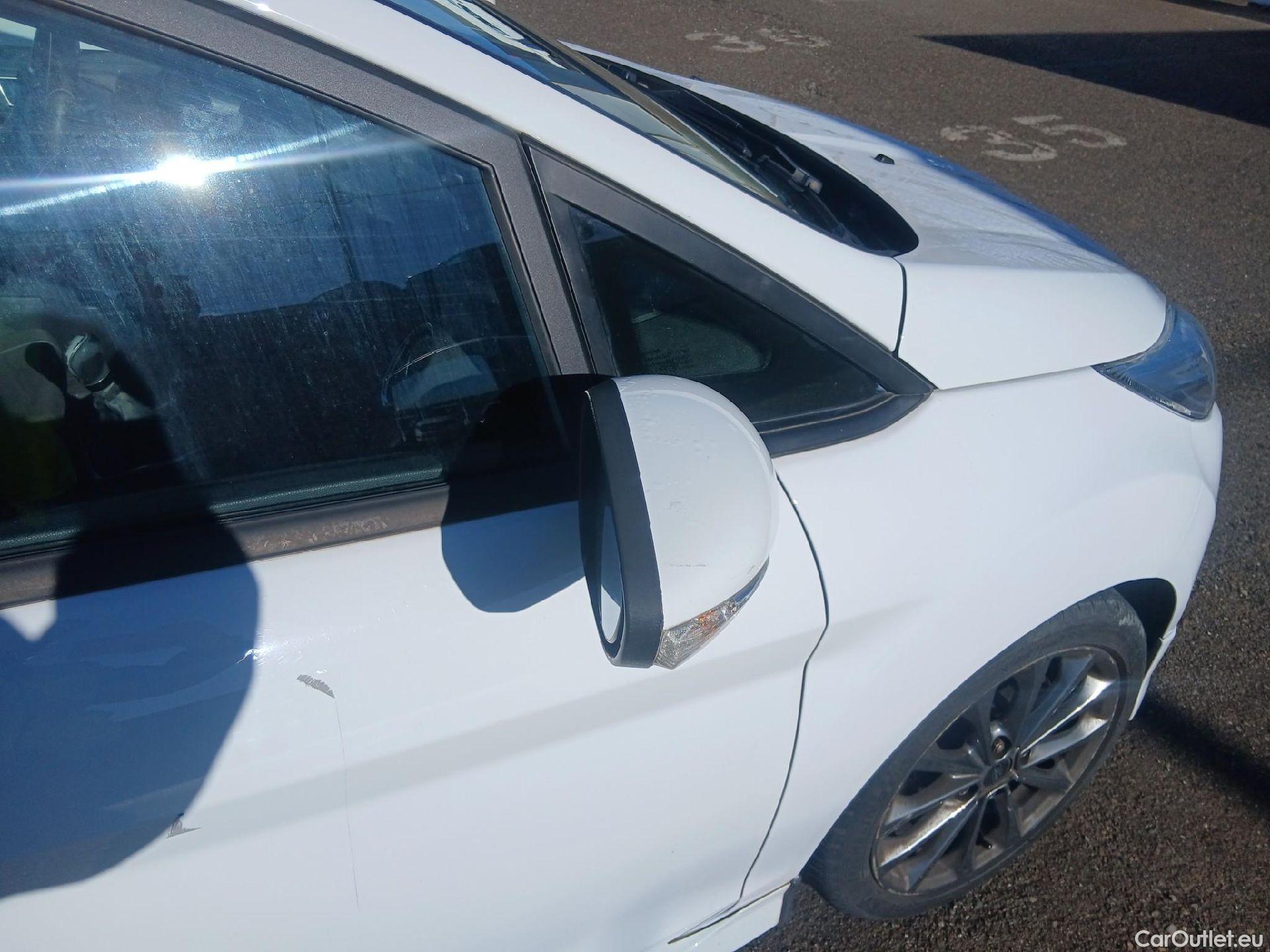  Ford  Fiesta FORD  3p 6G berlina con portón 1.5 TDCi 70kW (95CV) ST-Line 3p #33