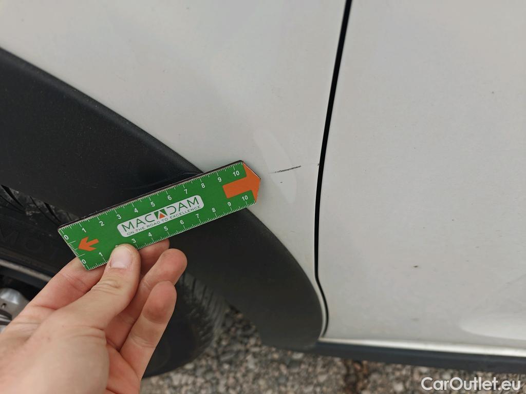  Citroen  C3 CITROEN  / 2020 / 5P / berlina con portón BlueHDi 75KW (100CV) S&S Live Pack #37