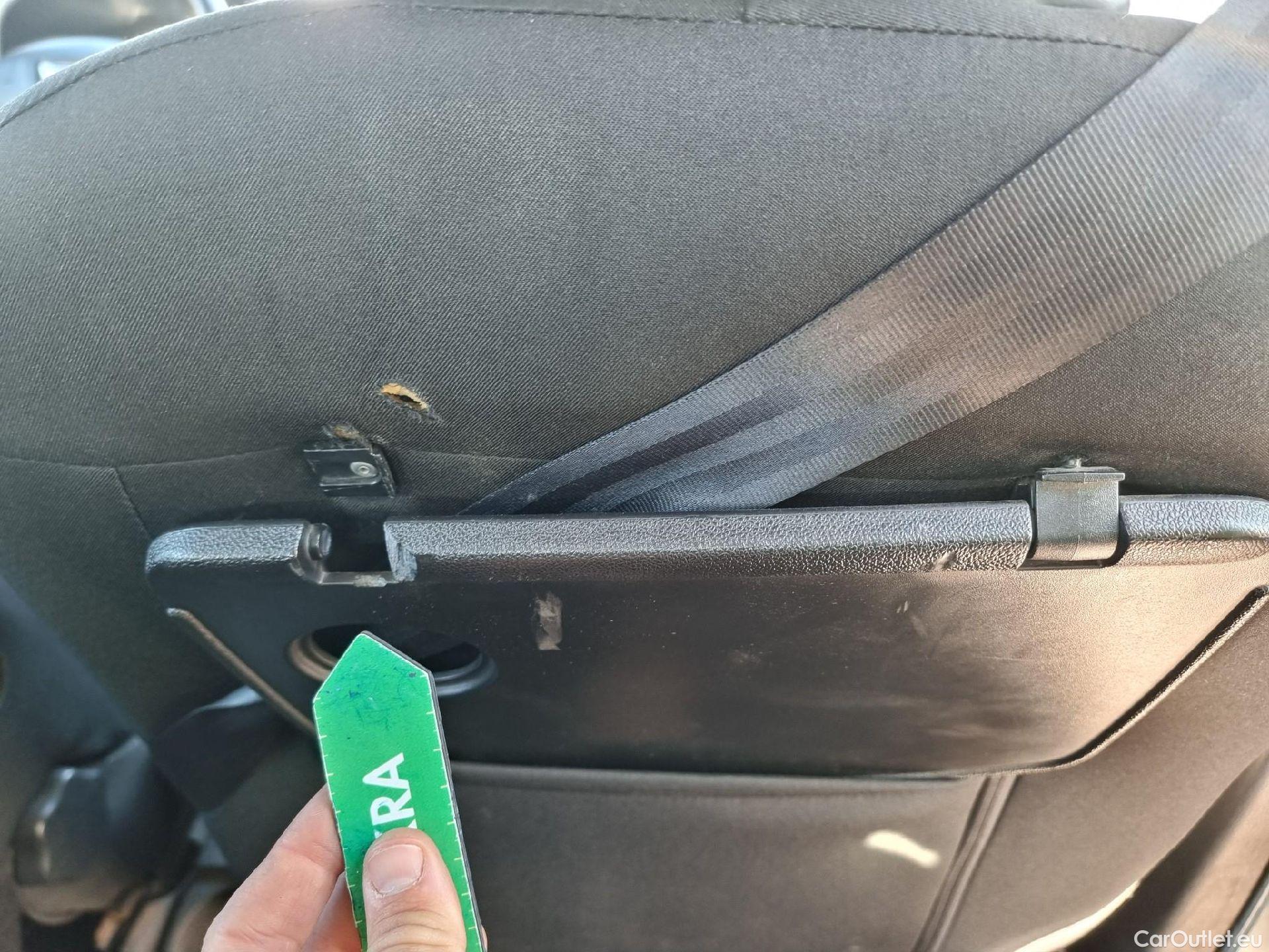  Dacia  Lodgy DACIA  / 2012 / 5P / monovolumen compacto Comfort Blue dCi 70kW (95CV) 7Pl - 18 #14